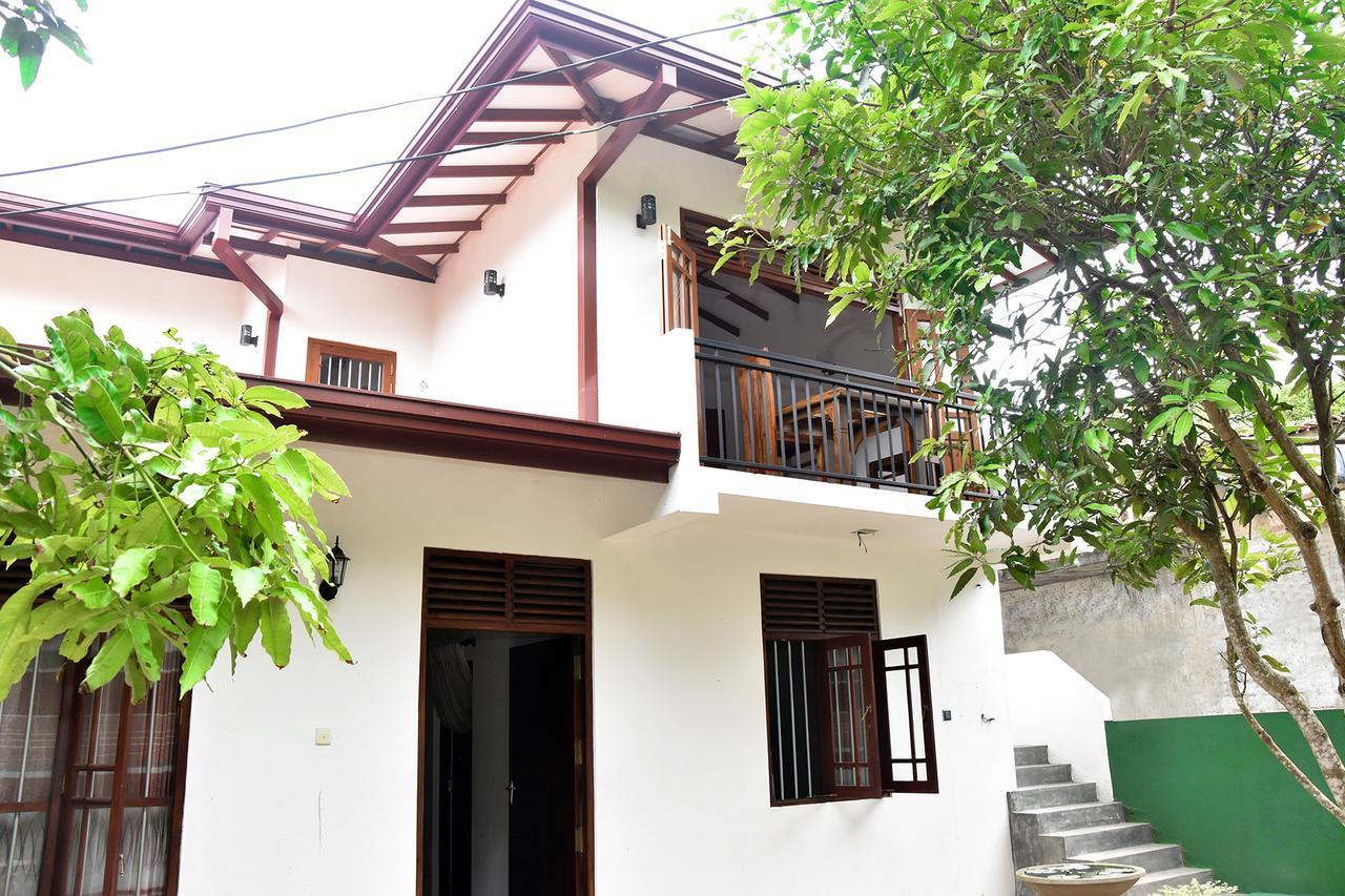 Top Mount Villa Хіккадува Екстер'єр фото