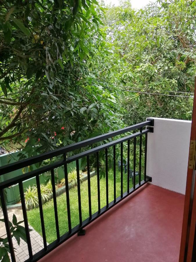 Top Mount Villa Хіккадува Екстер'єр фото